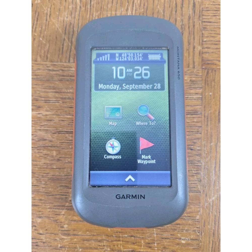 Garmin Montana 650 GPS 4" touchscreen w/Camera - WORKING BUT POWER BUTTON BROKEN